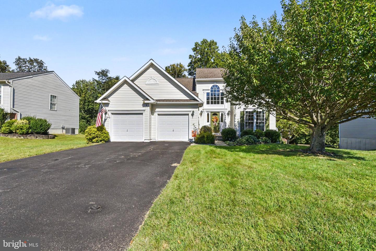525 E Cedar Point Dr — photo