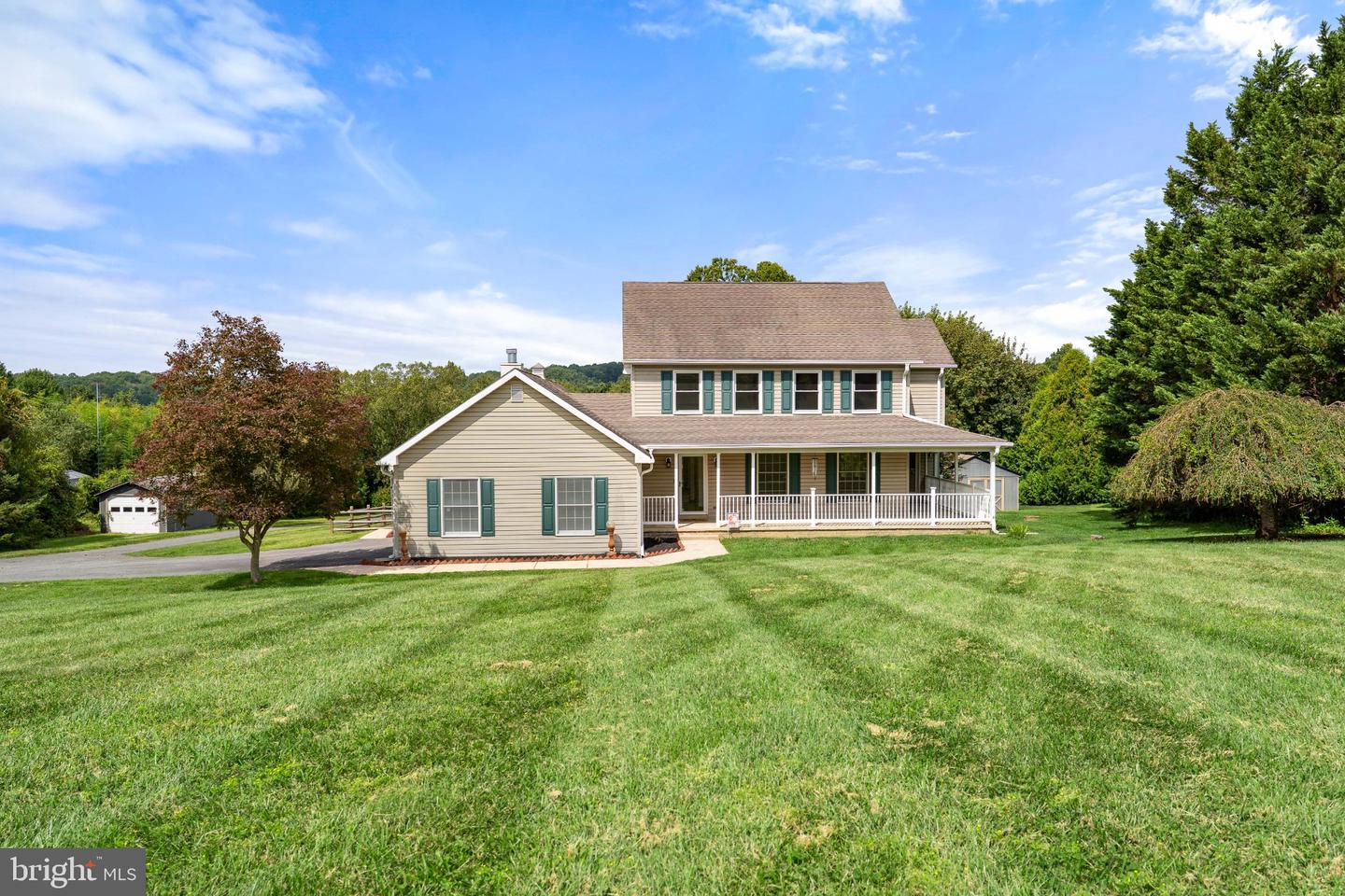 39 Long Dr — photo