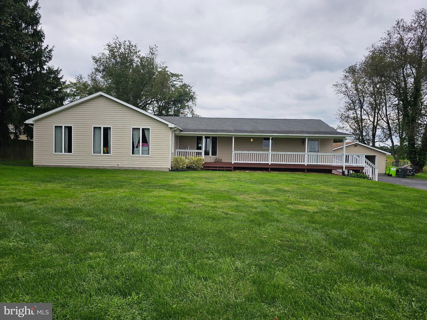 841 Doctor Miller Rd S — photo