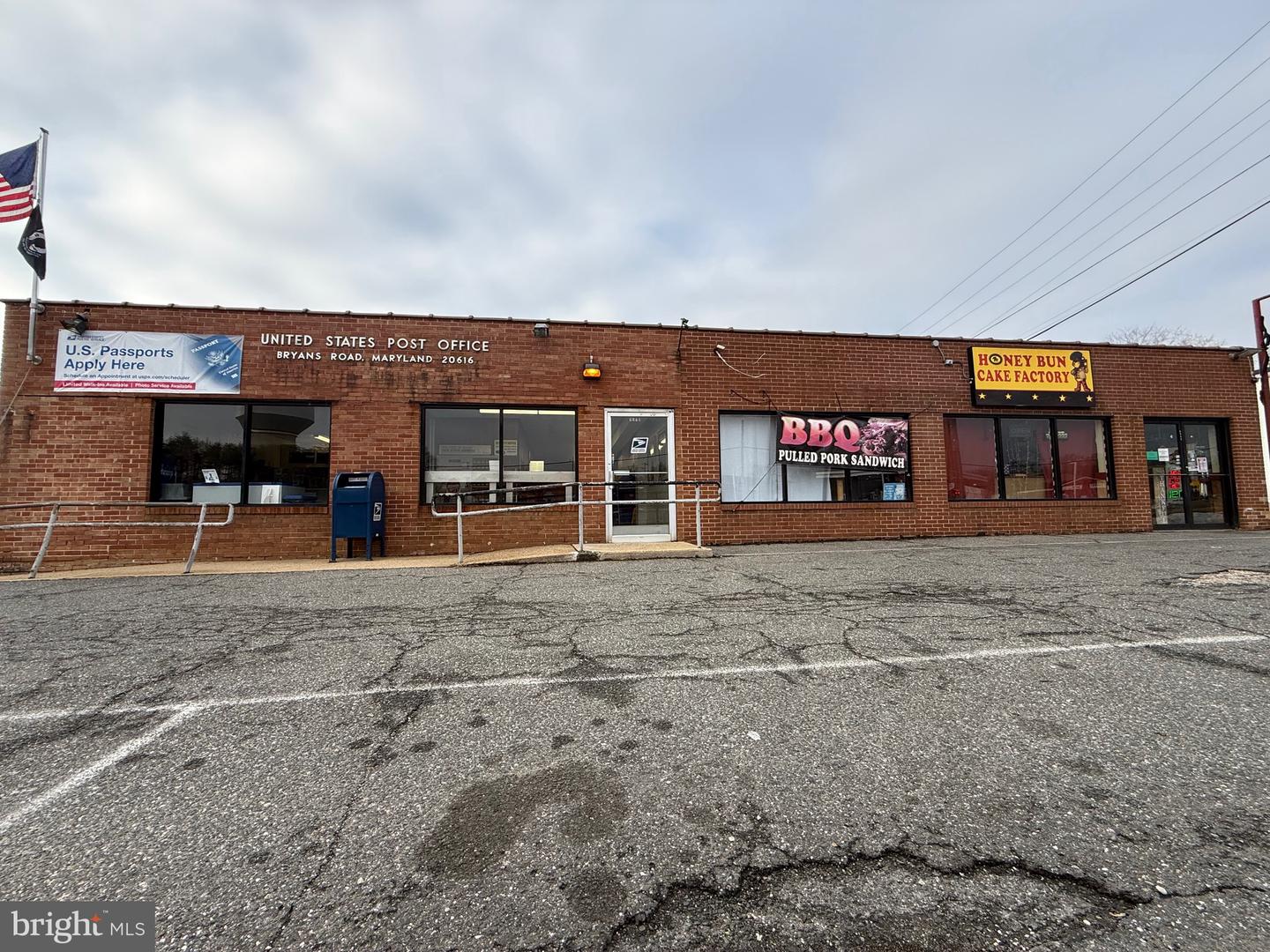 6960 Indian Head Hwy — photo