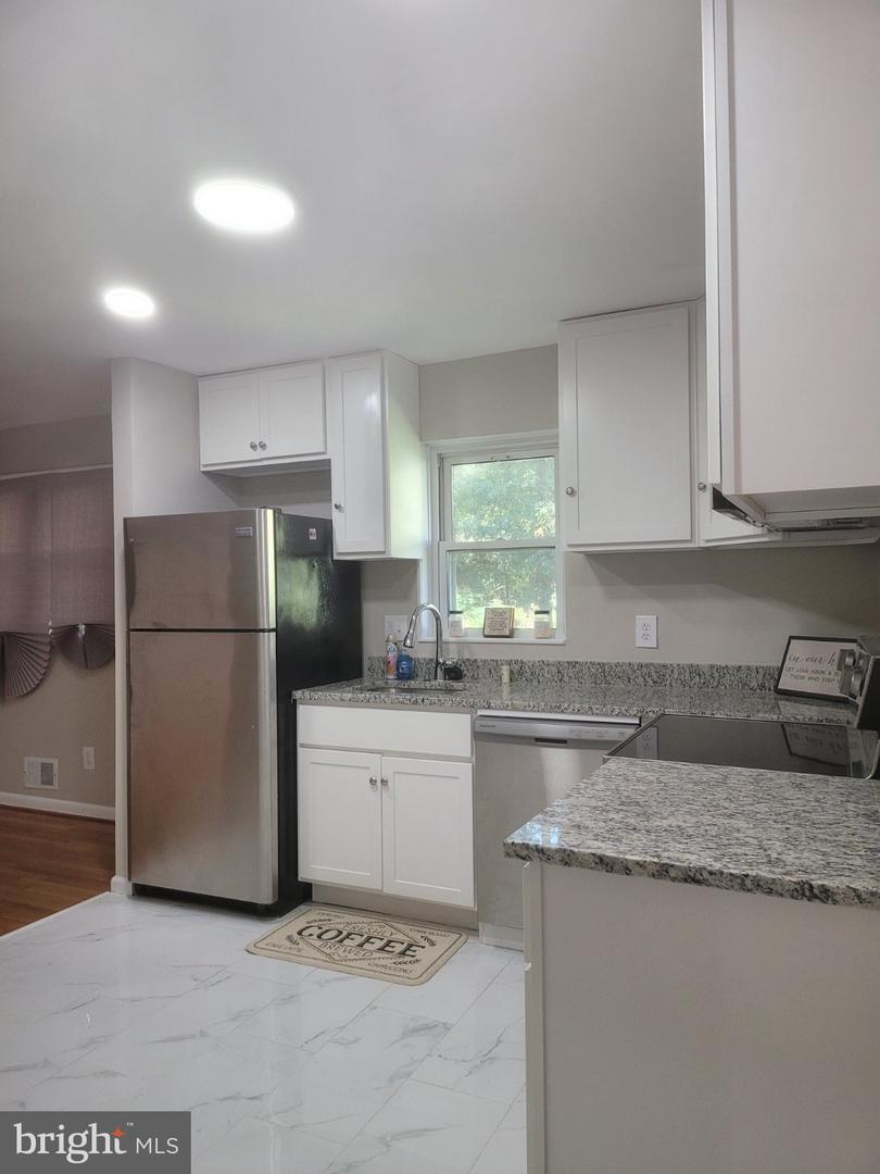 12928 Jameson Dr — photo