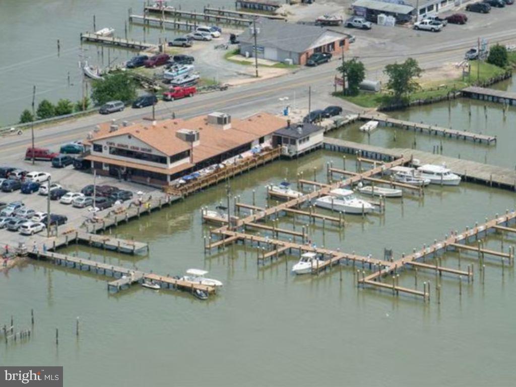 16215 Cobb Island Rd — photo