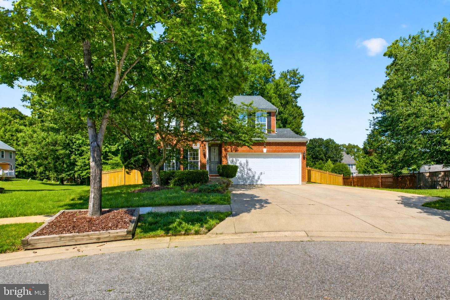 10166 Hubbard Ct — photo