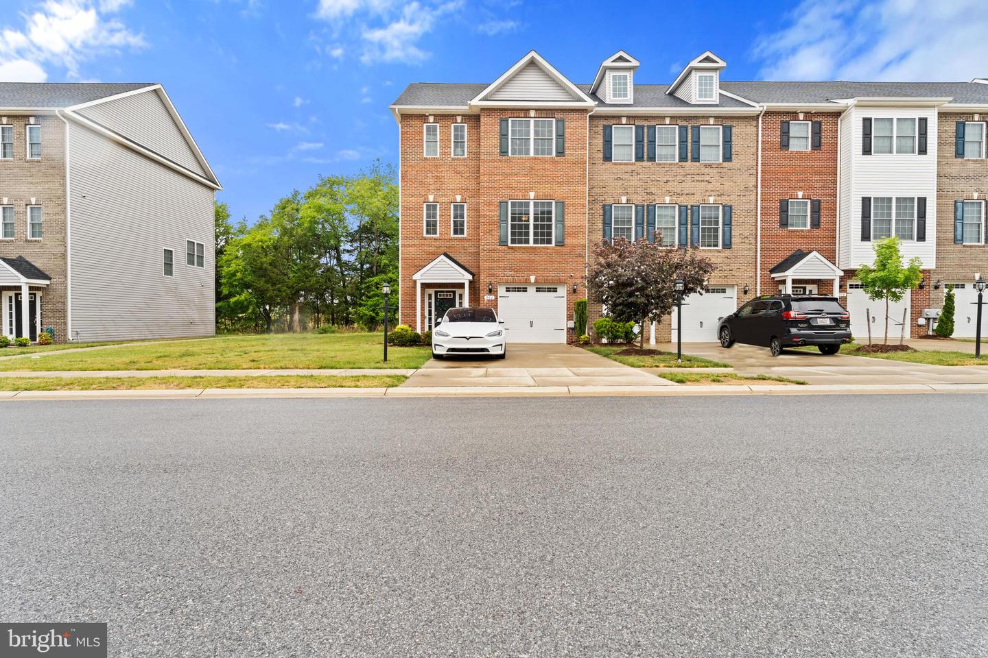 982 Rye Dr — photo