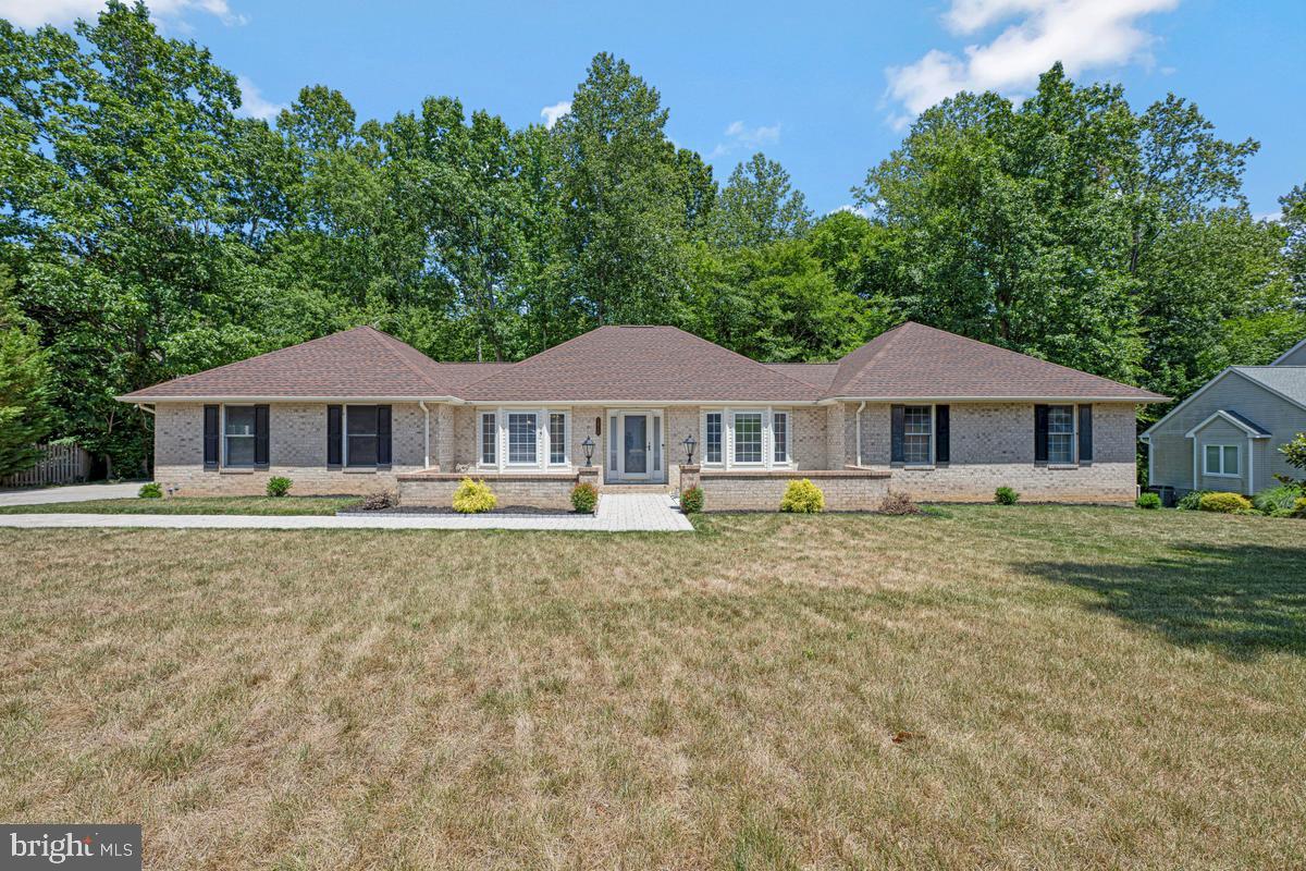 1010 Wales Dr — photo