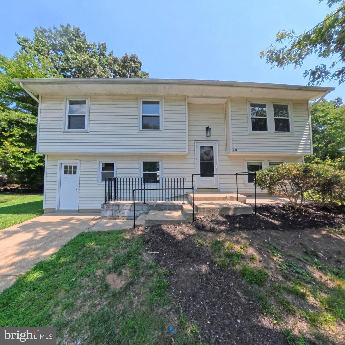 20 Mooncoin Cir — photo