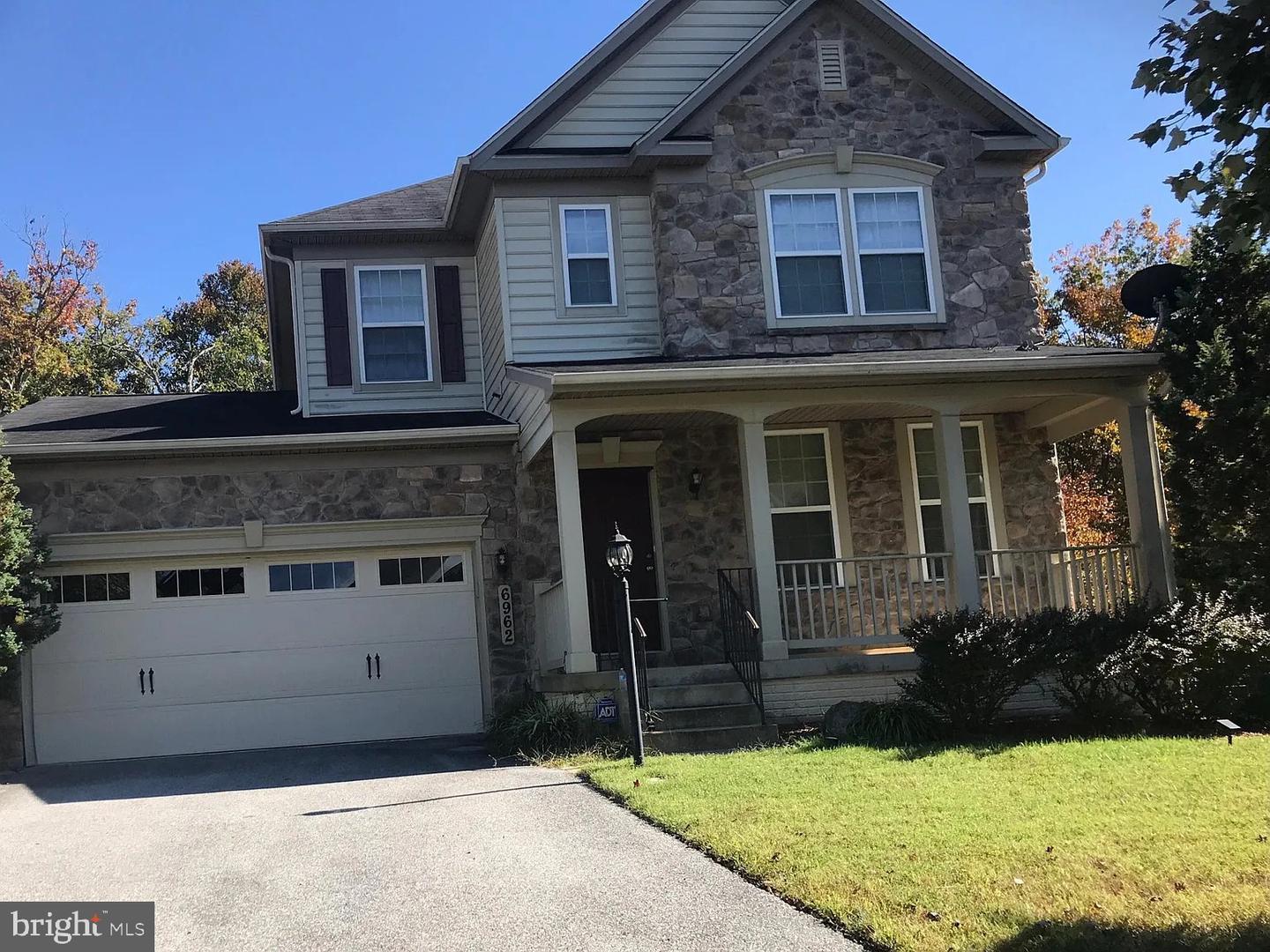 6962 Sparks Ct — photo