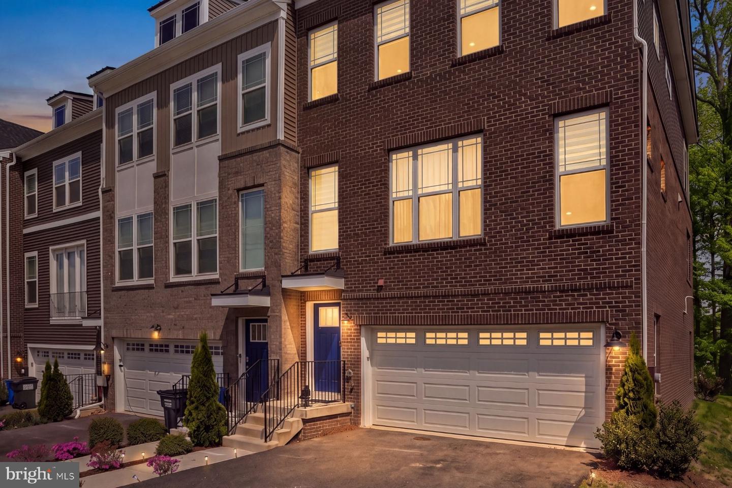 3057 Perthshire Pl — photo