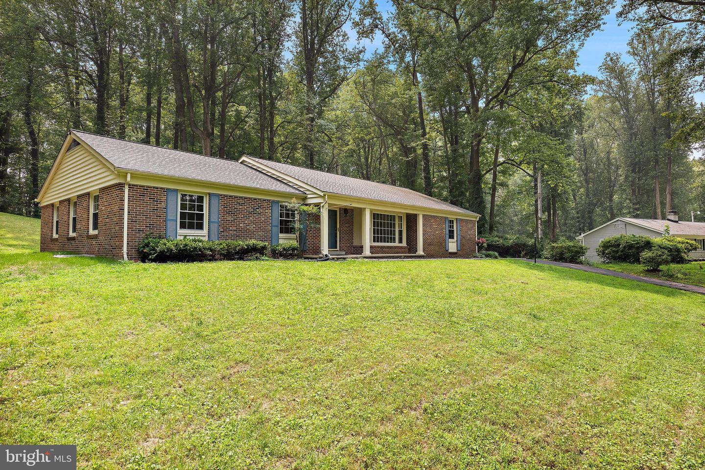 6250 Sleepy Hollow Rd — photo