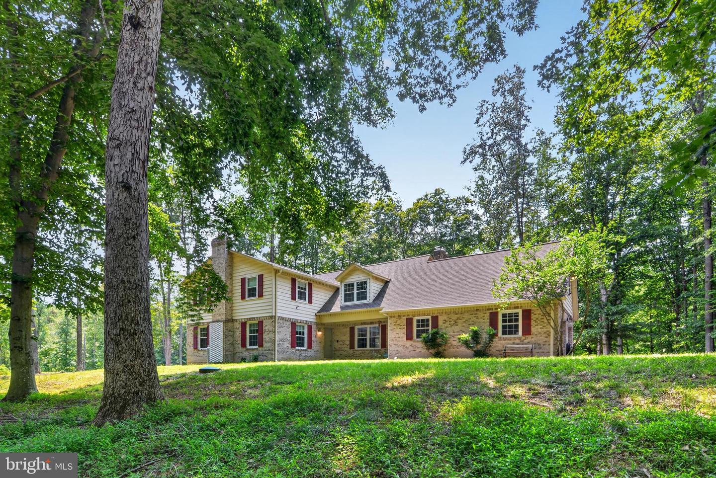 7075 Wood Glen Dr — photo