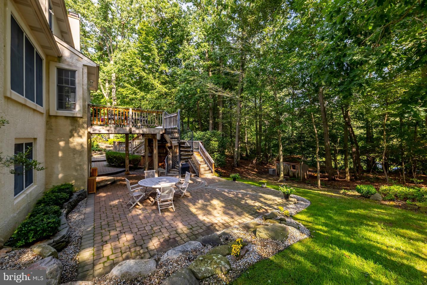 99 Caswell Dr — photo