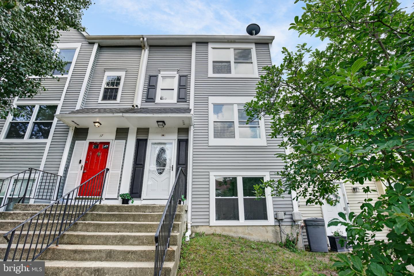 19 Dale Dr — photo
