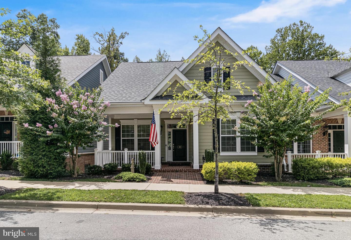 38 Derby Dr — photo