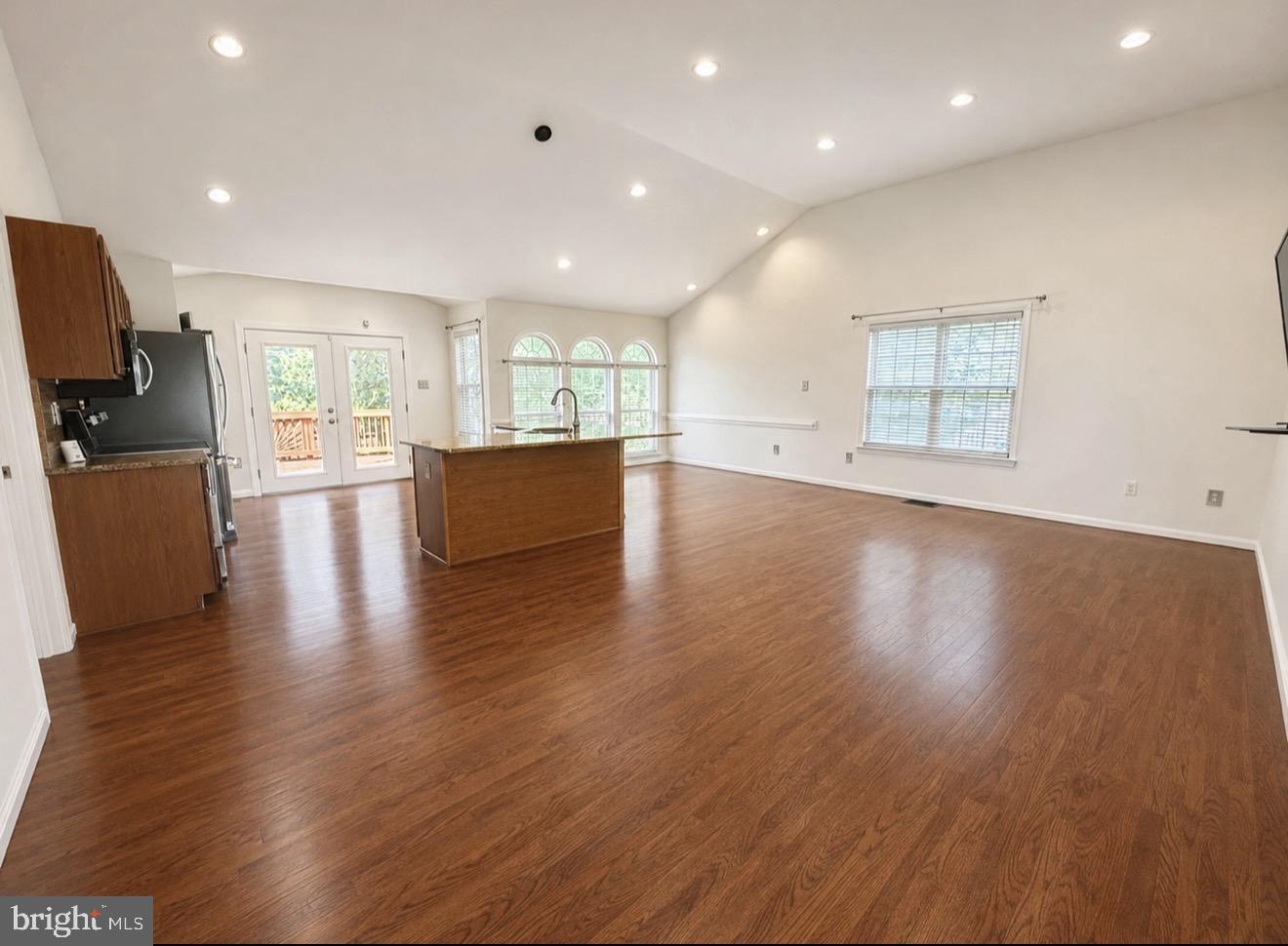 1107 Station Dr — photo