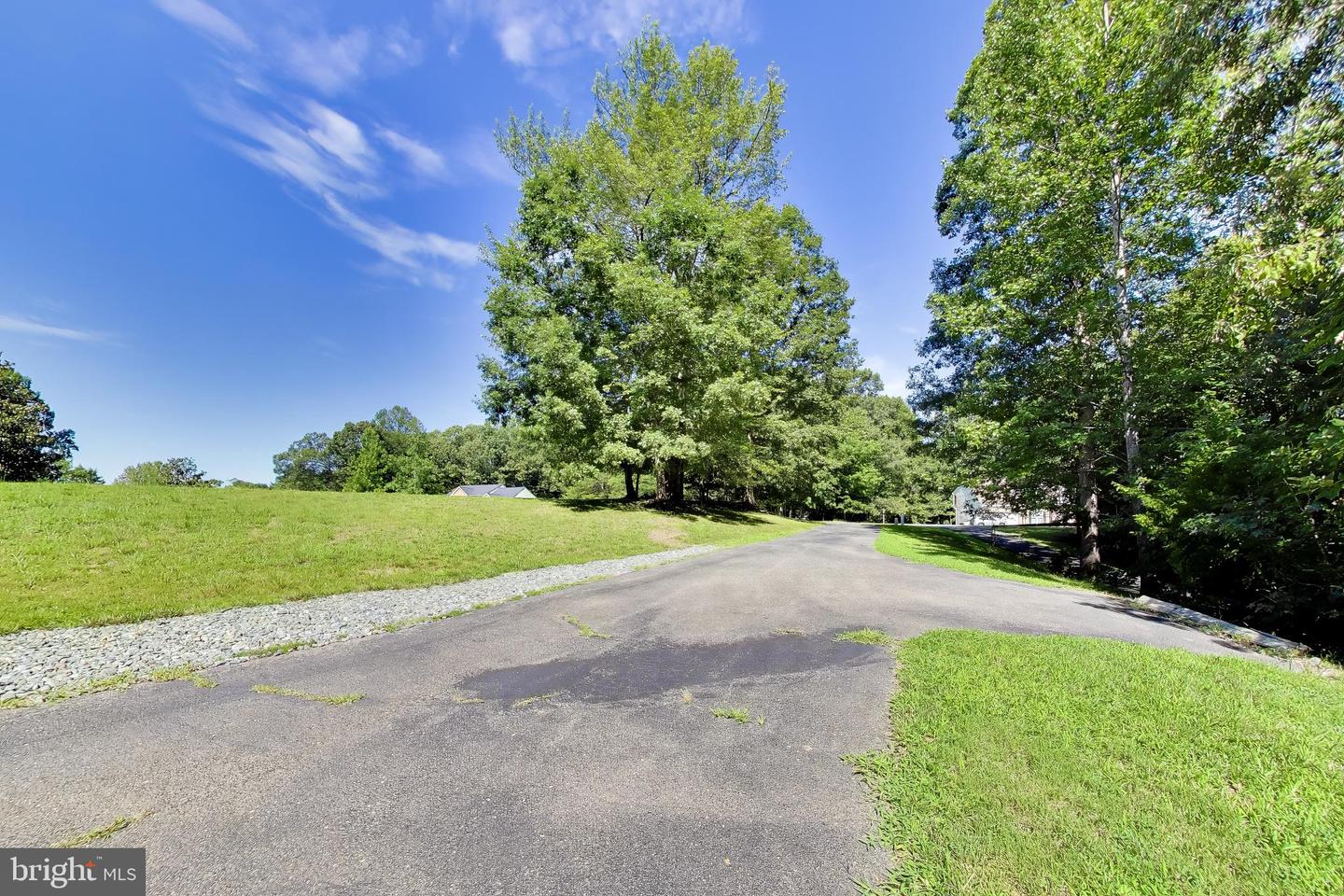 6157 Trotters Glen Dr — photo