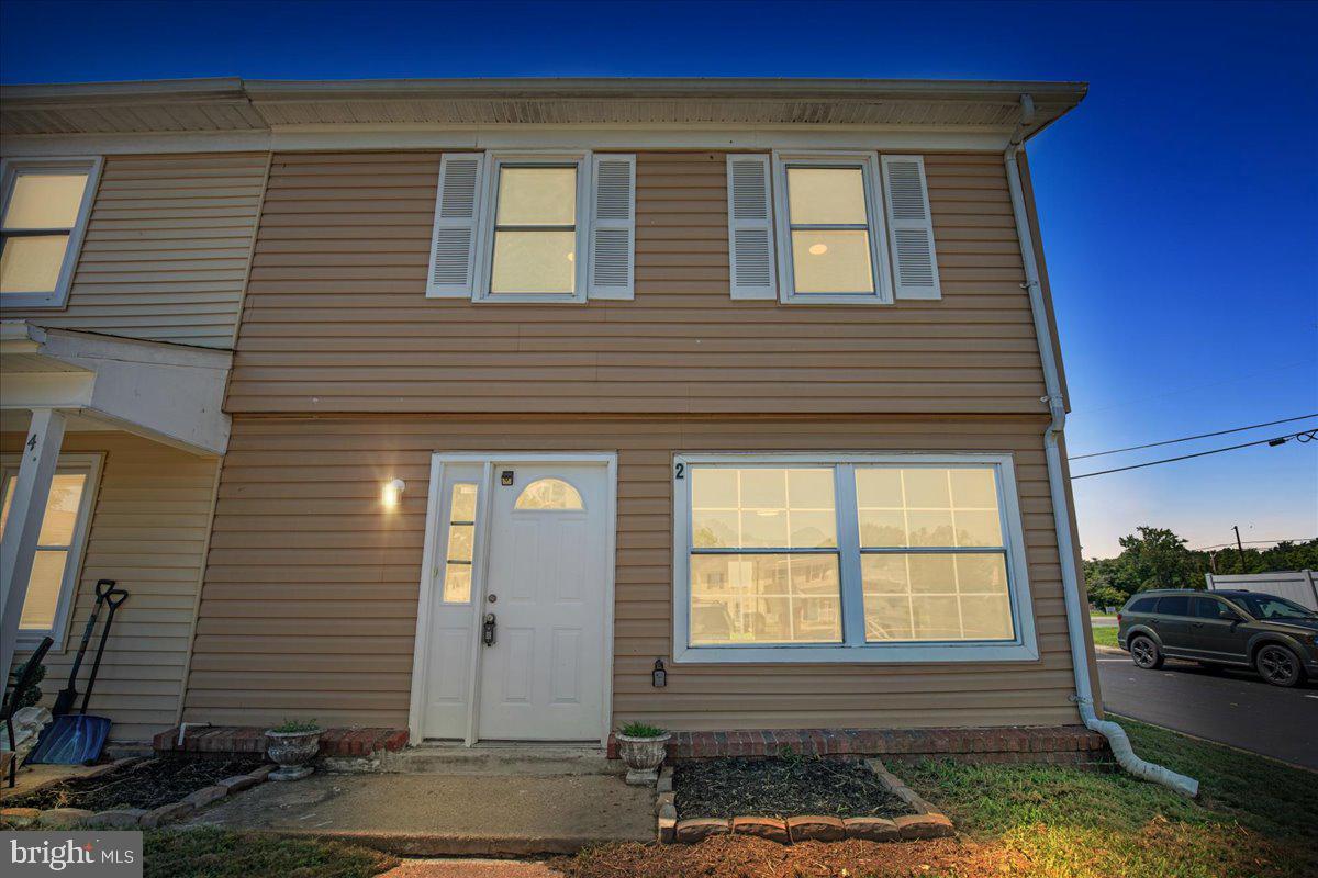 2 Park Square Ct — photo