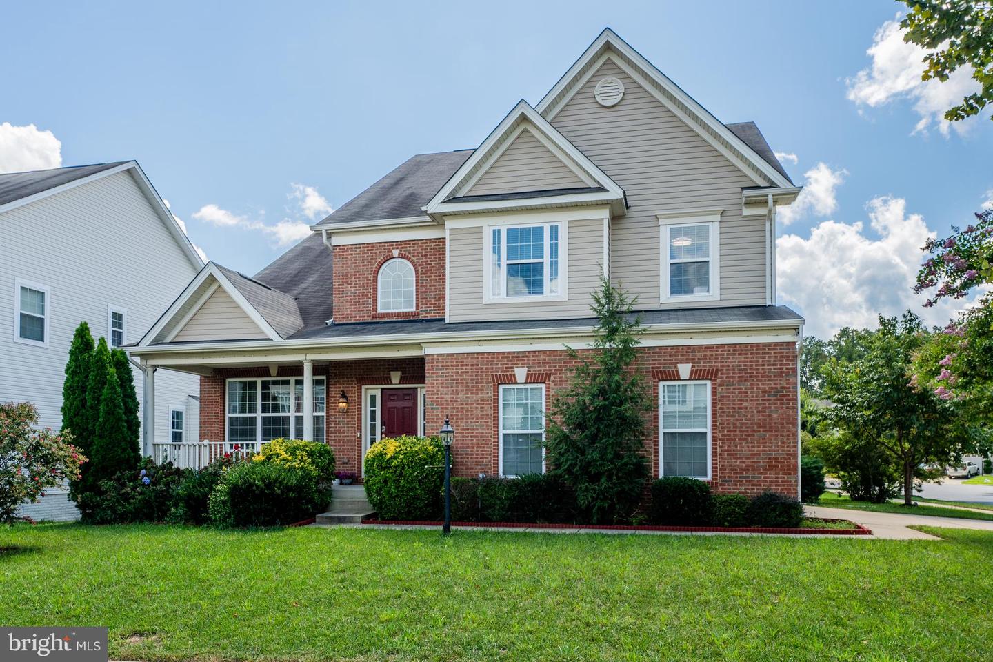 5240 Feathers Ct — photo