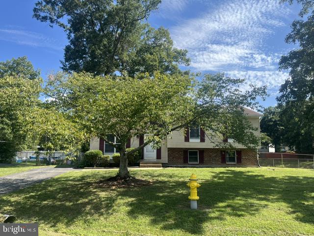 1764 Red Oak Ln — photo