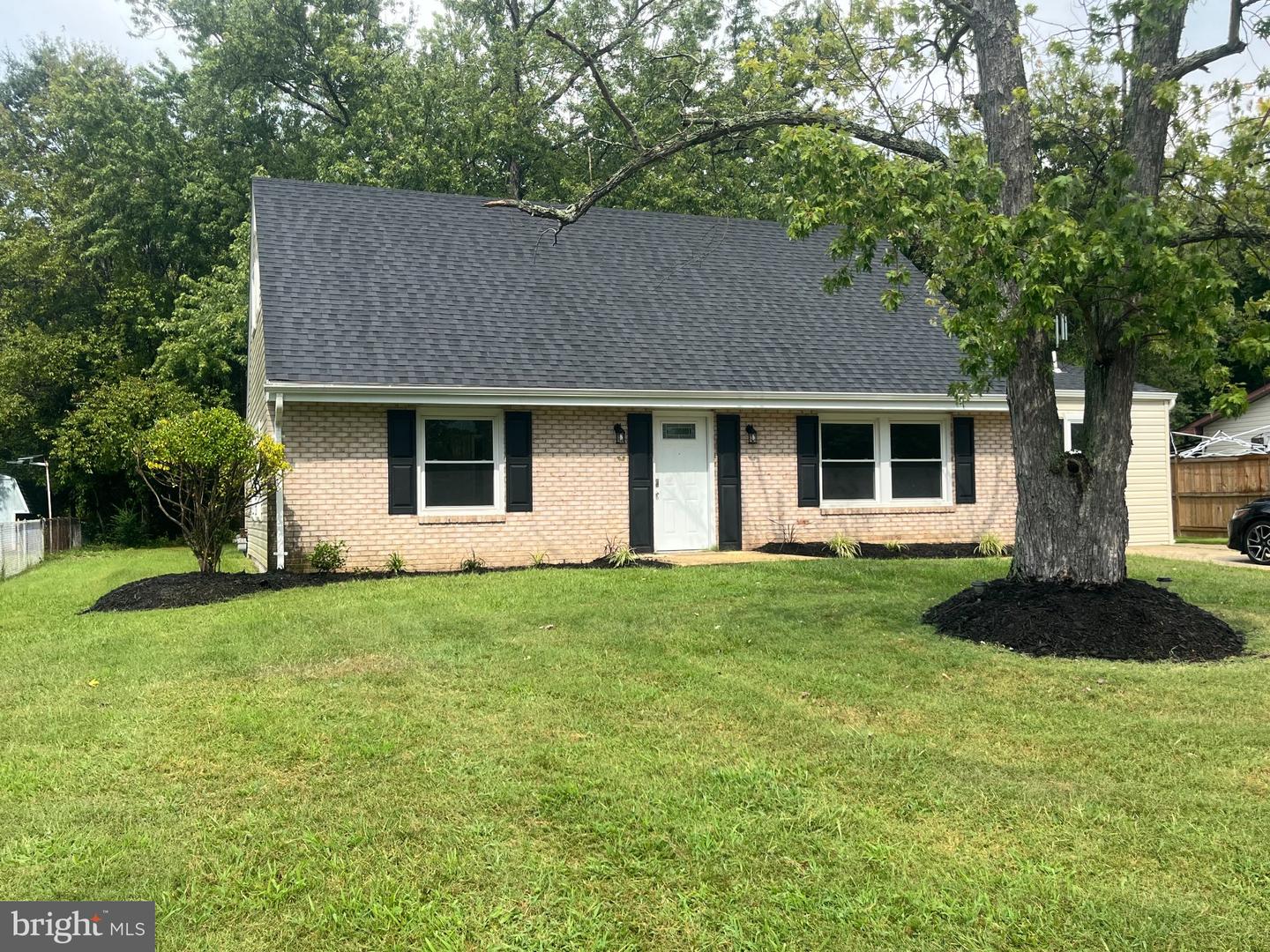 216 Brent Rd — photo