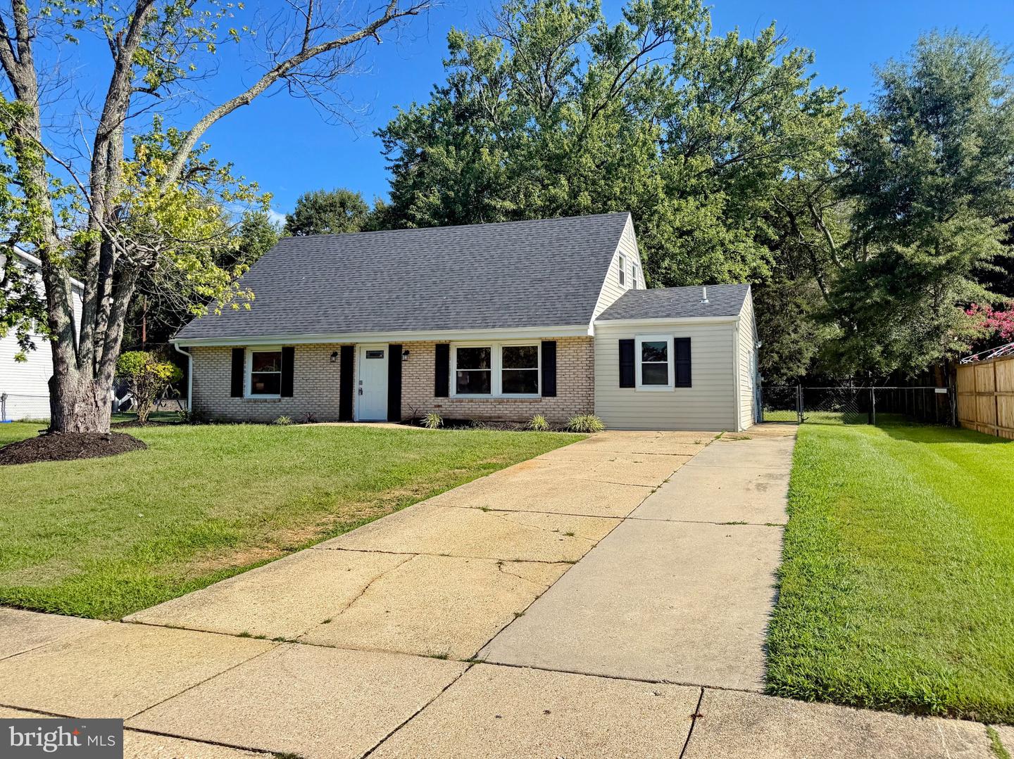 216 Brent Rd — photo