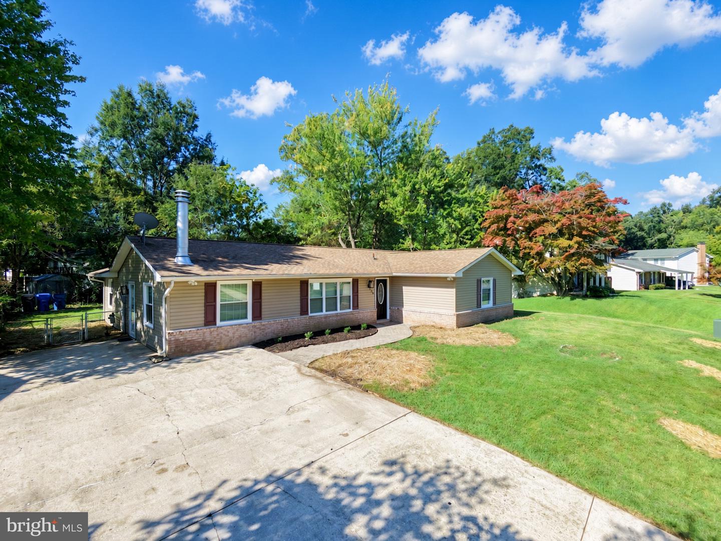 138 Jefferson Rd — photo