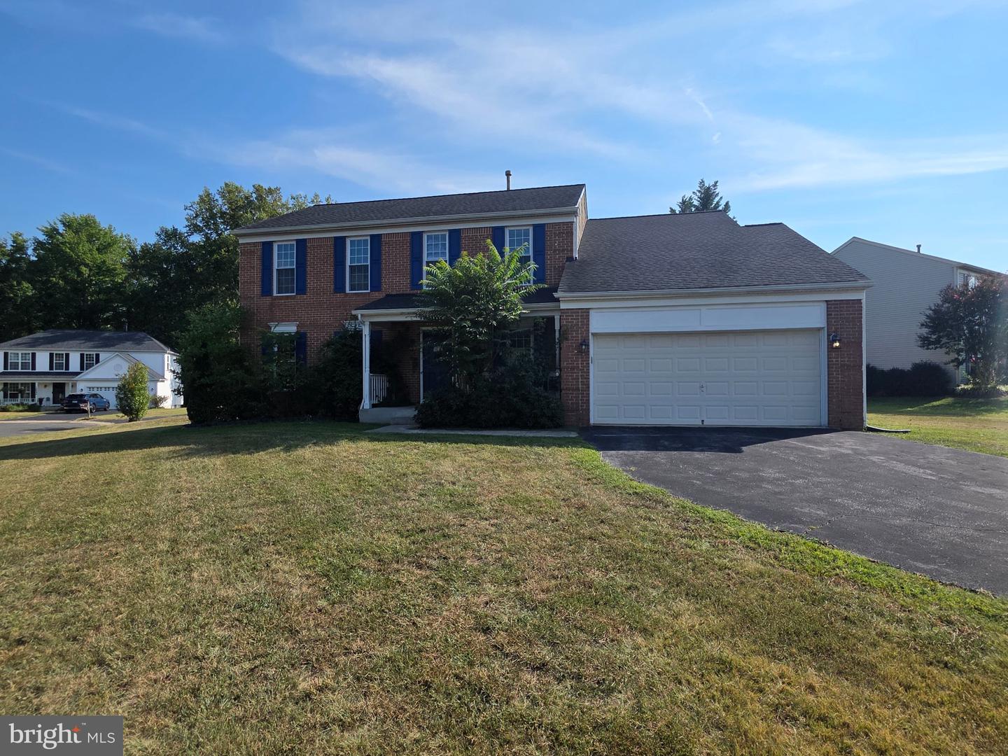 2215 Community Dr — photo