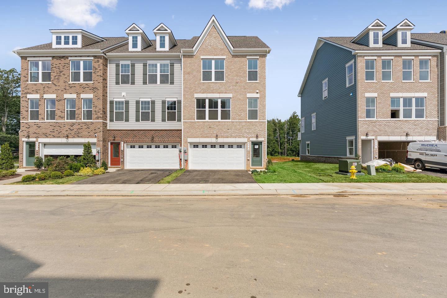 6787 Stapleford Pl — photo