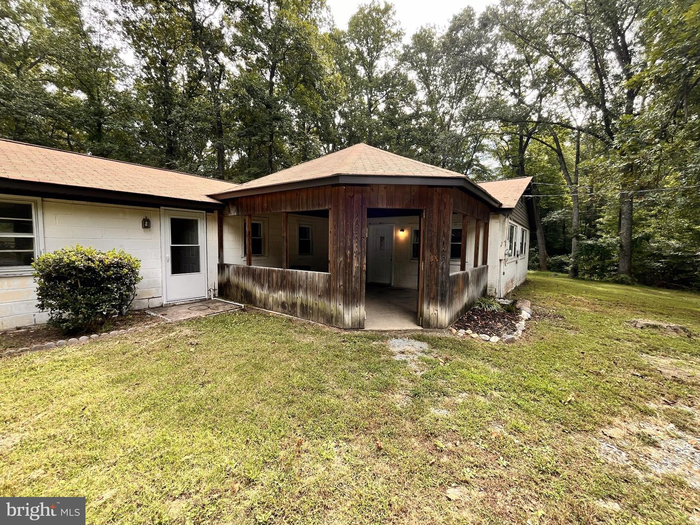 2220 Black Walnut Pl — photo