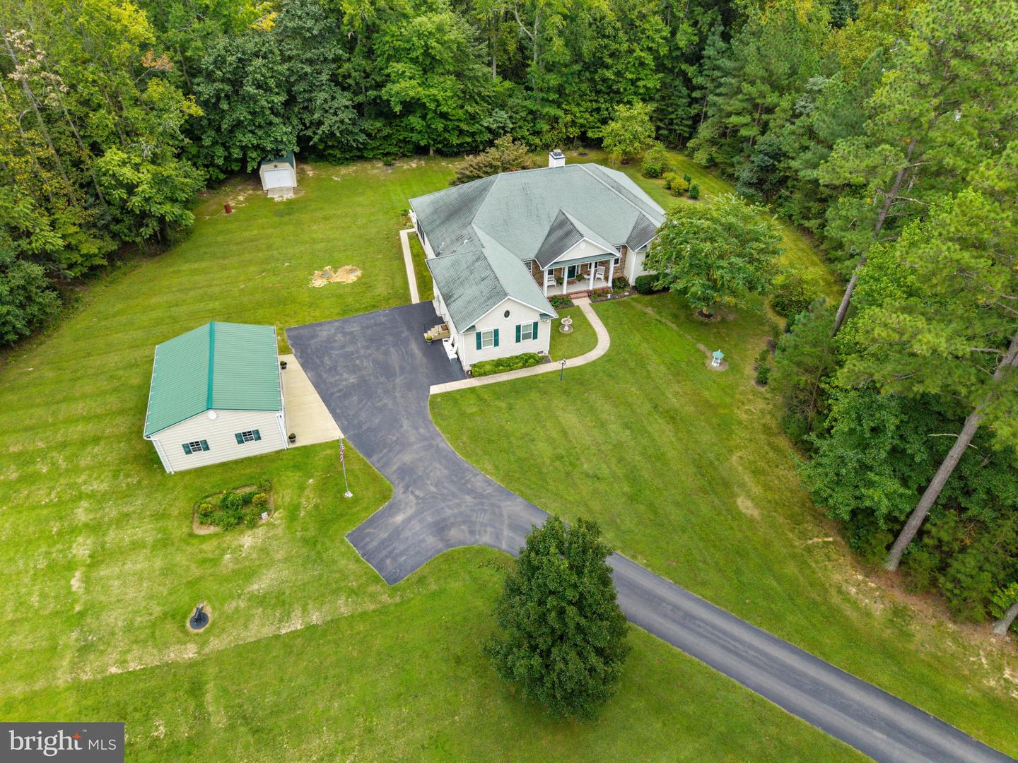 13330 Olde Oak Dr — photo