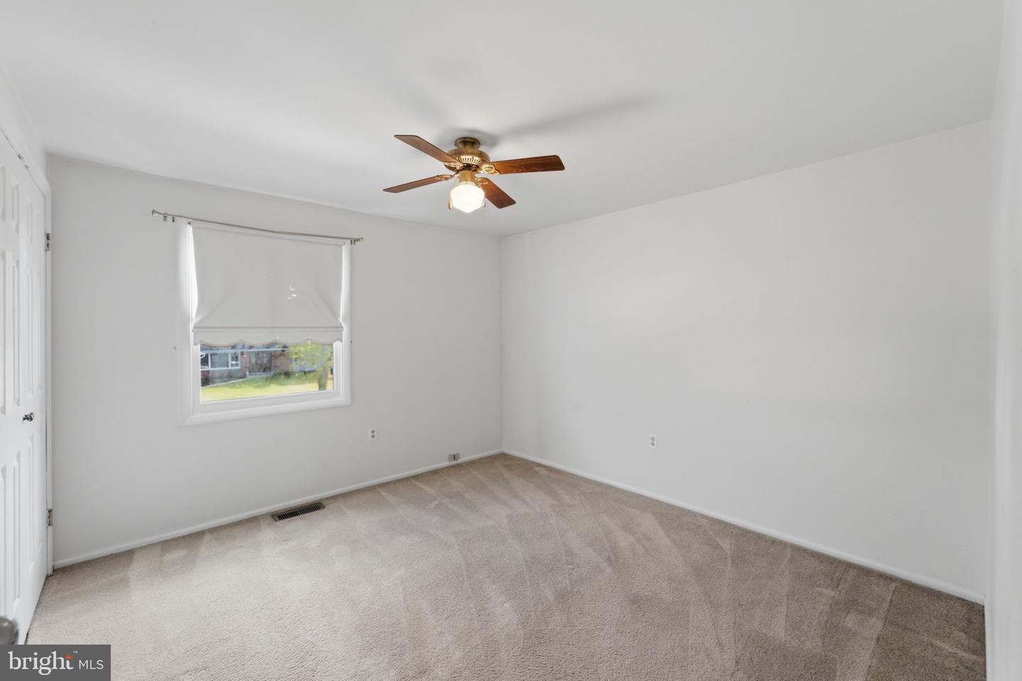 5028 Nicholas Rd — photo