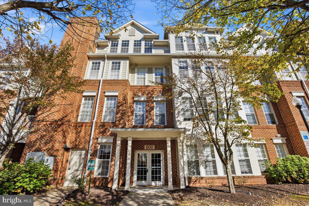 800 Edelen Station Pl #301 — photo
