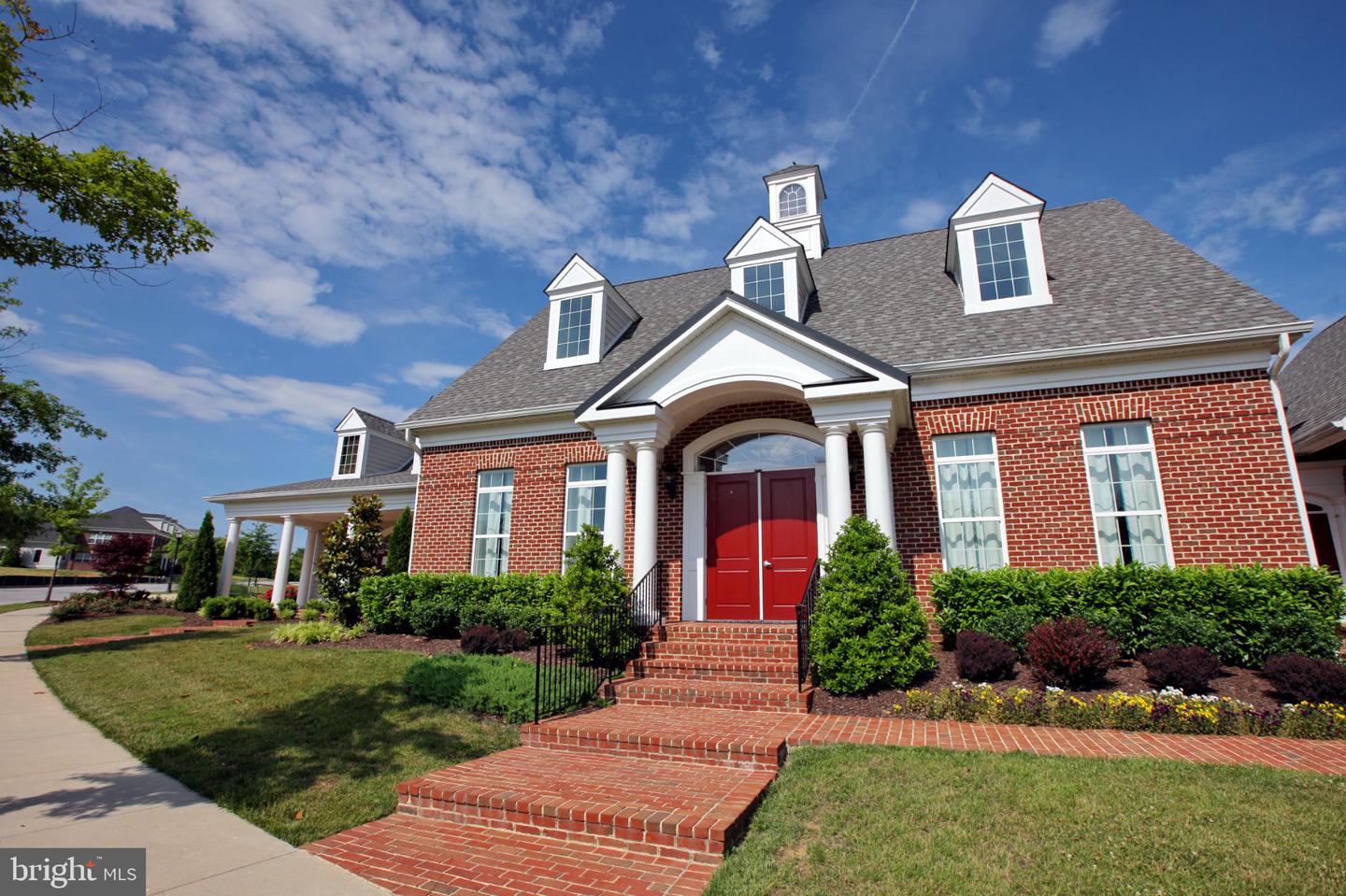 13 Steeplechase Dr — photo