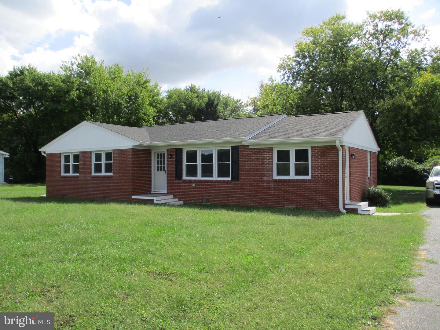 22403 Marsh Creek Rd — photo
