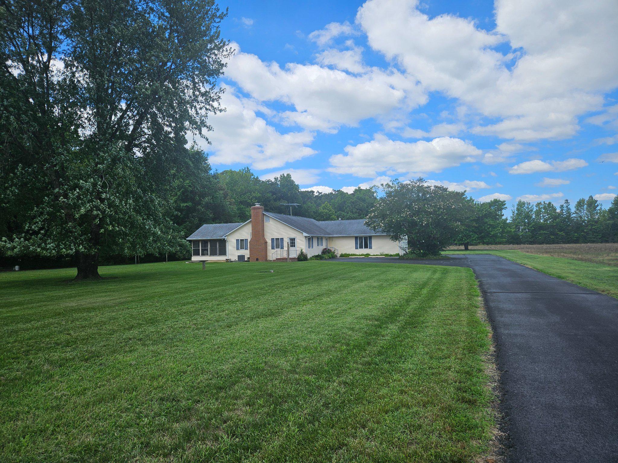 1120 Blades Farm Rd — photo