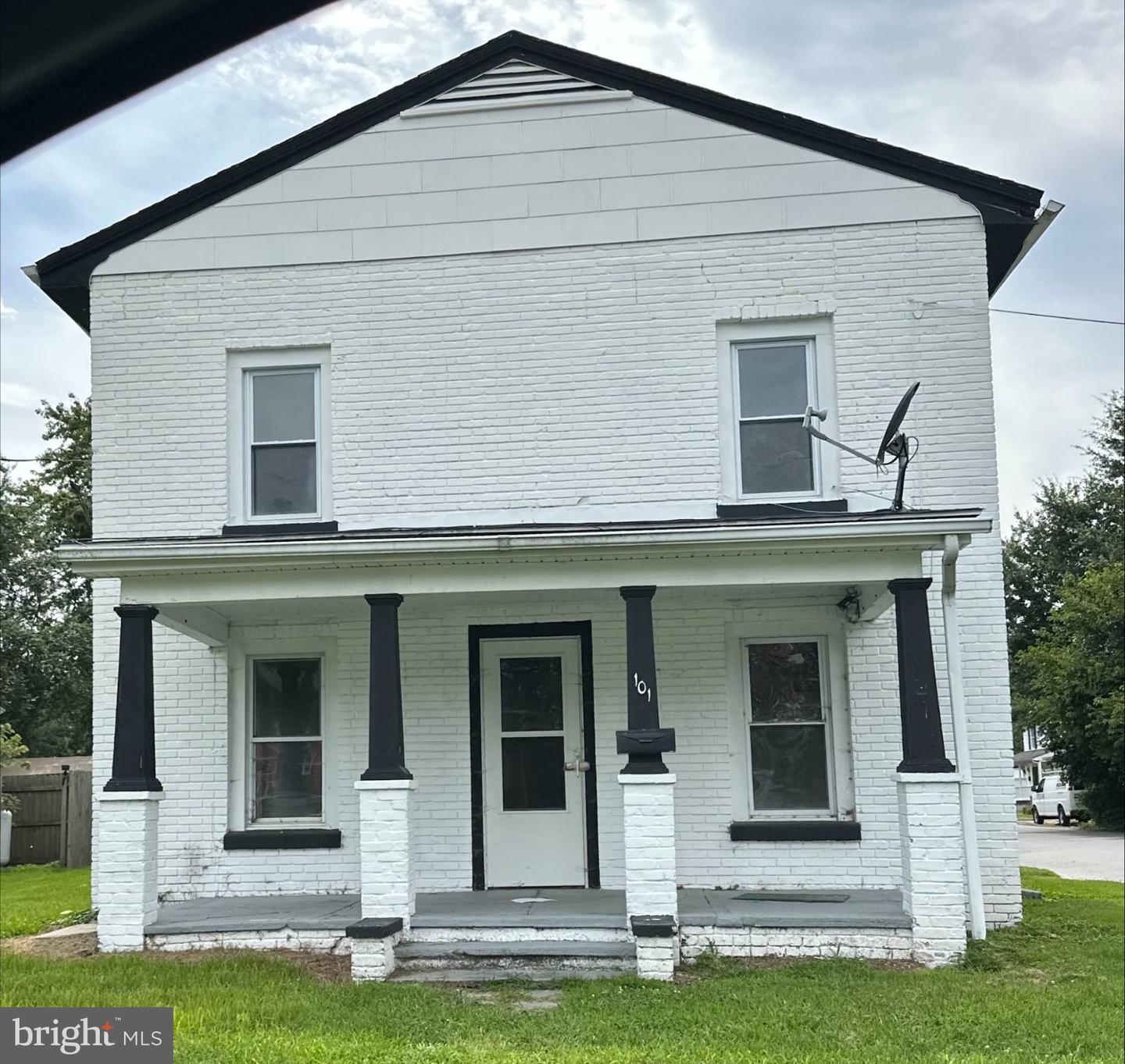 101 S University Ave — photo