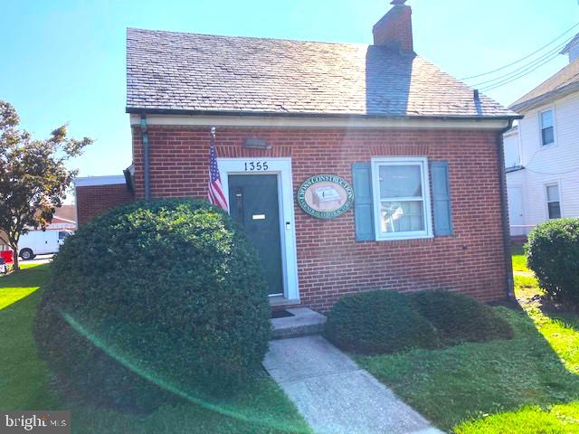1355 N Main St — photo