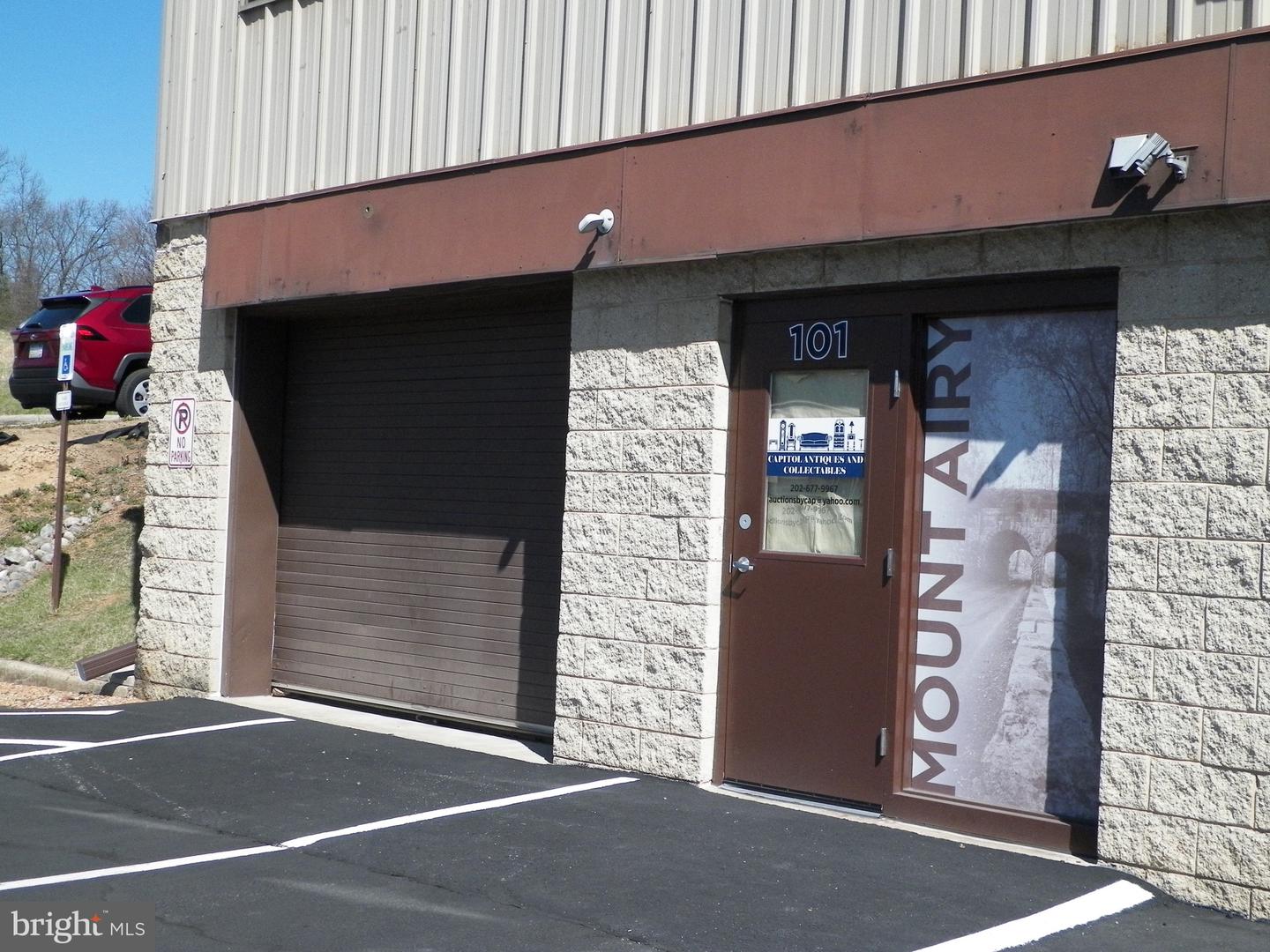 401 Center St #1 — photo