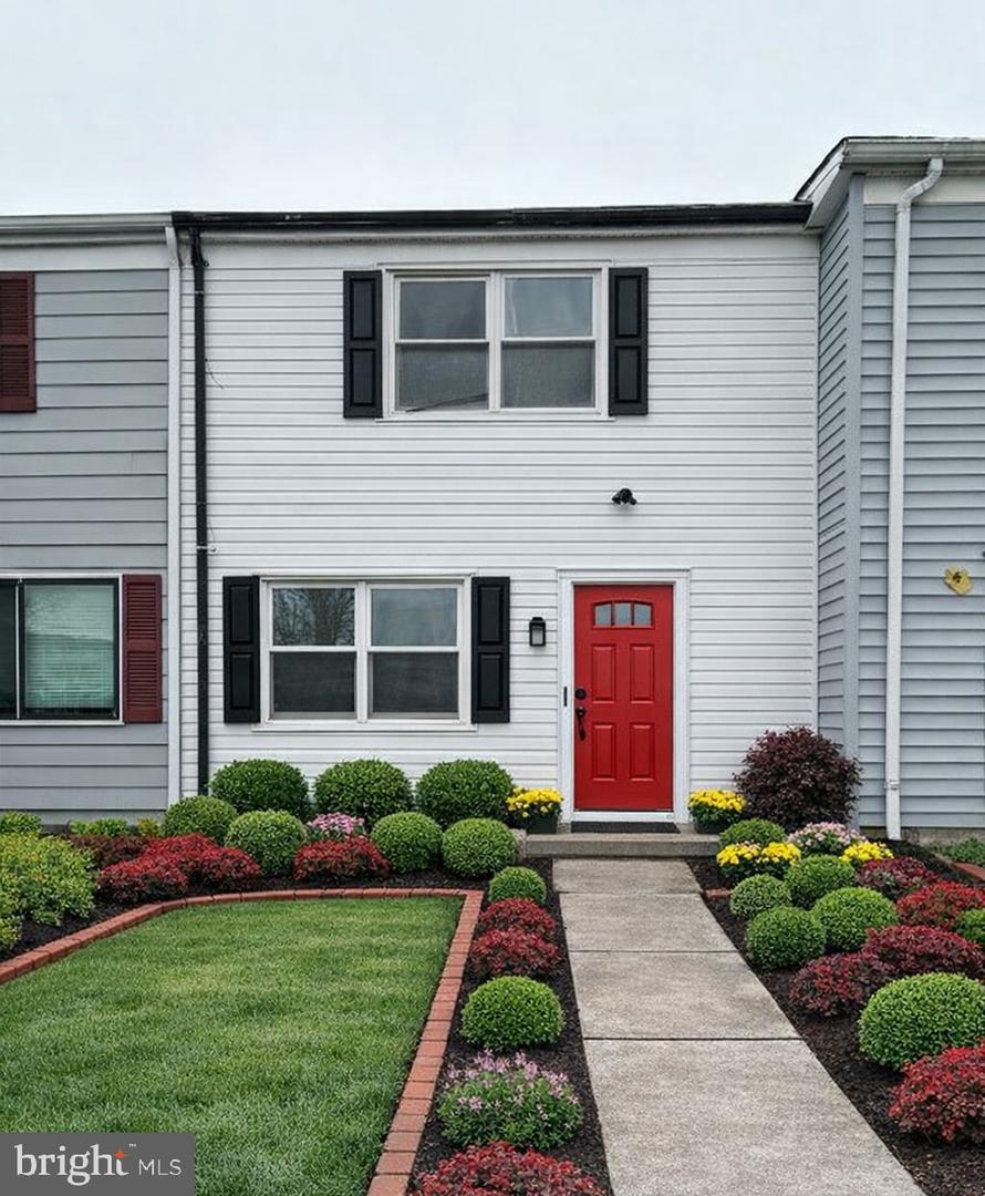 411 Clover Ct — photo