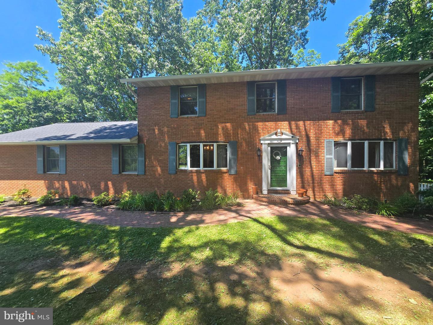 6441 Woodbine Rd — photo