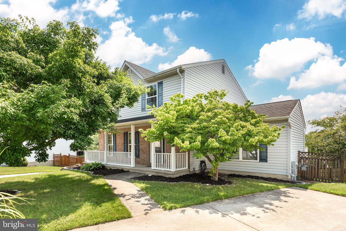 191 Fissure Ct — photo