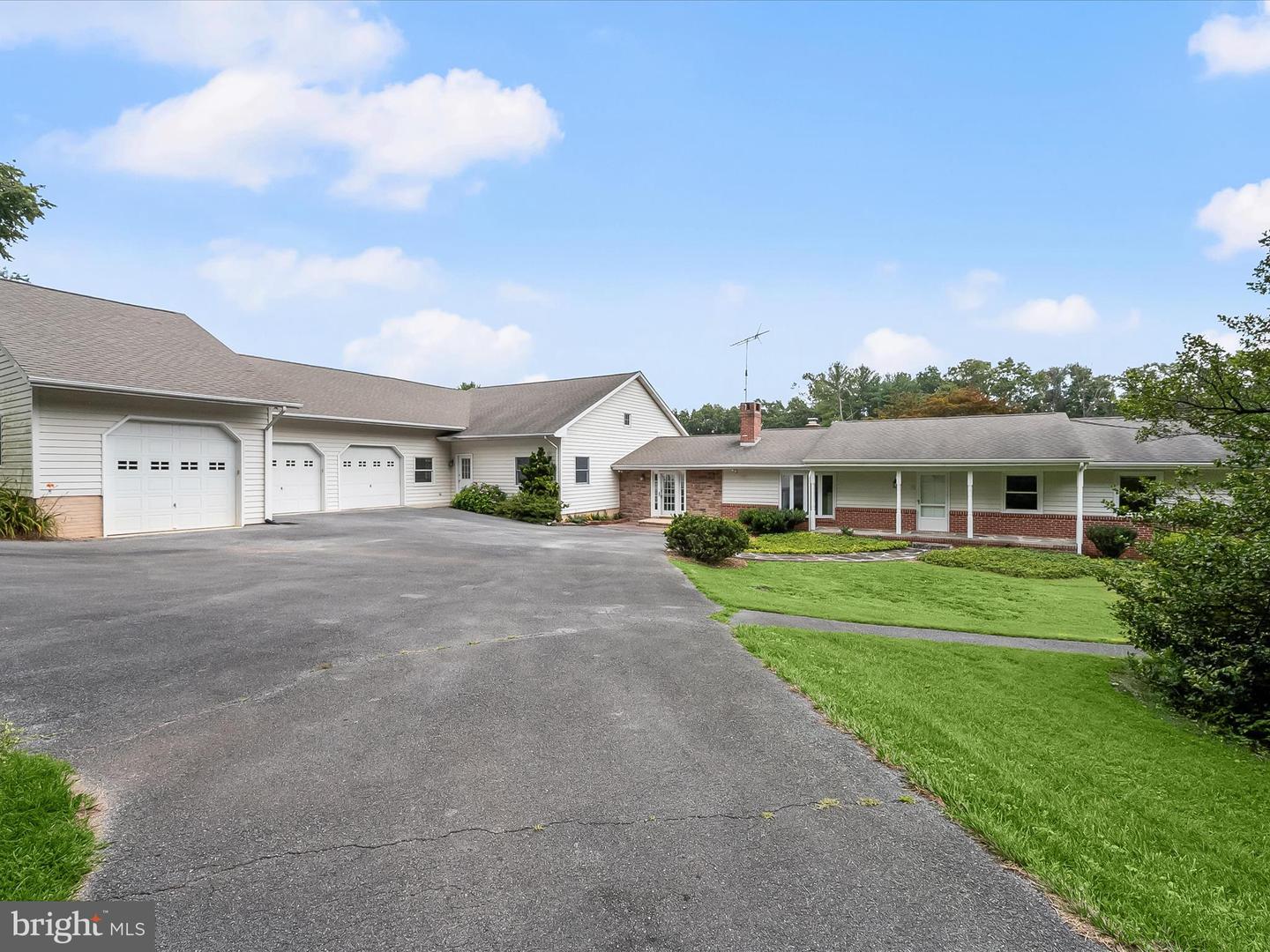 3835 Rinehart Road, Westminster, MD 21158 — photo 2
