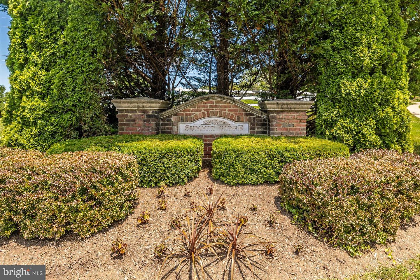 810 Bridlewreath Way — photo