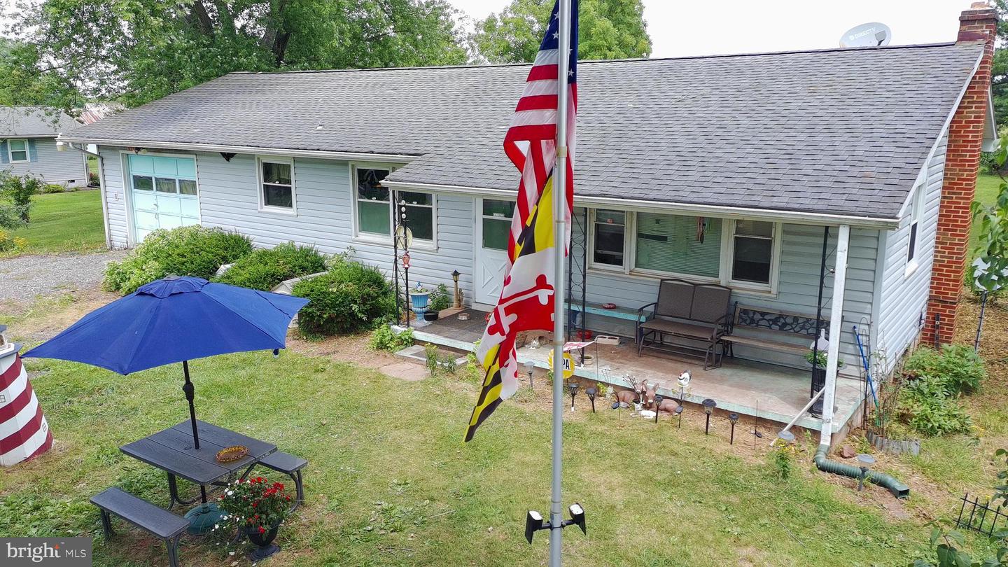 3901 Bullfrog Rd — photo