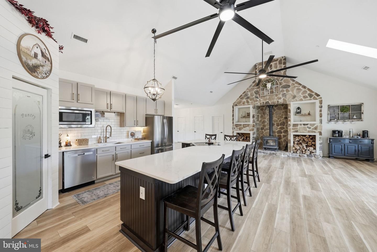 238 Clear Ridge Rd — photo