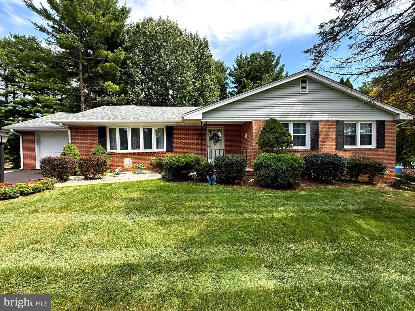 703 Fairfield Ave — photo