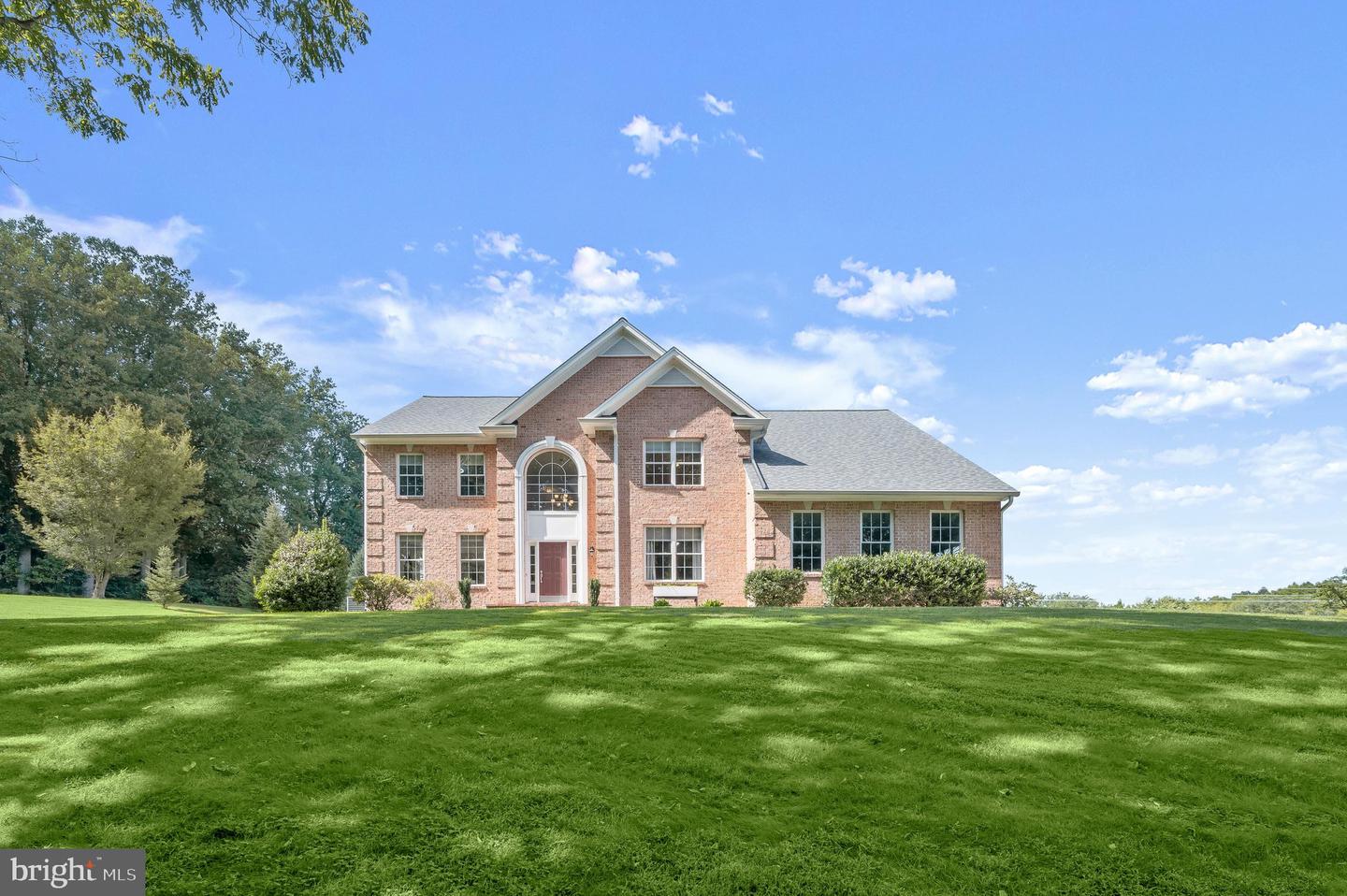 1650 Village Green Dr — photo