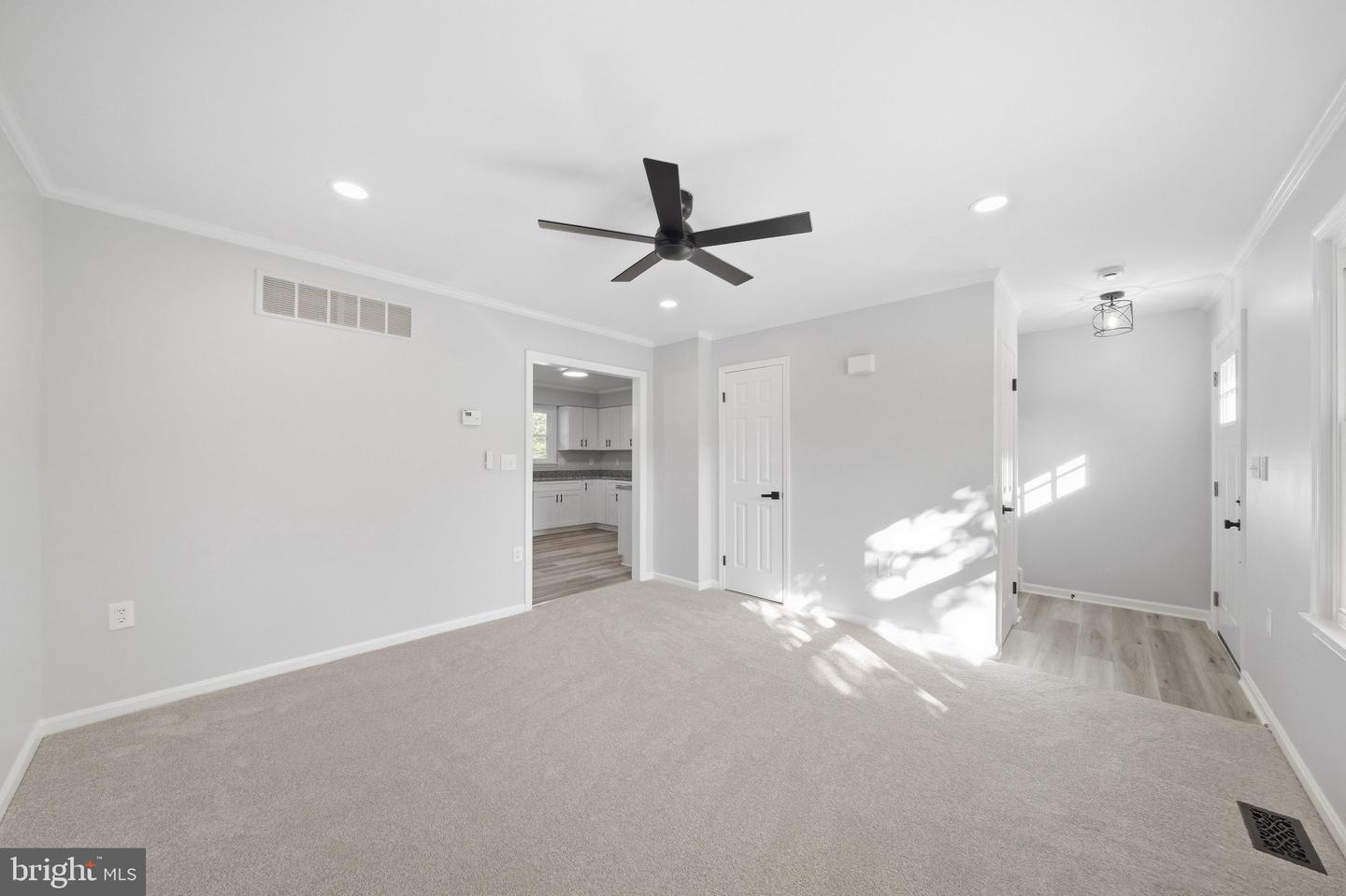 409 Windy Knoll Dr — photo