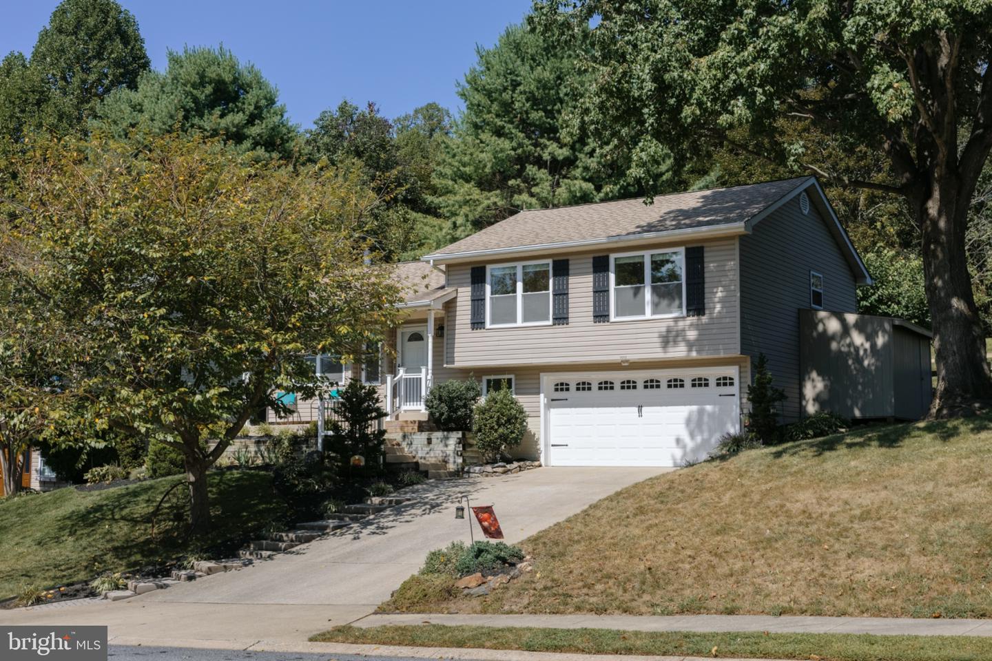 7072 Melstone Valley Way — photo