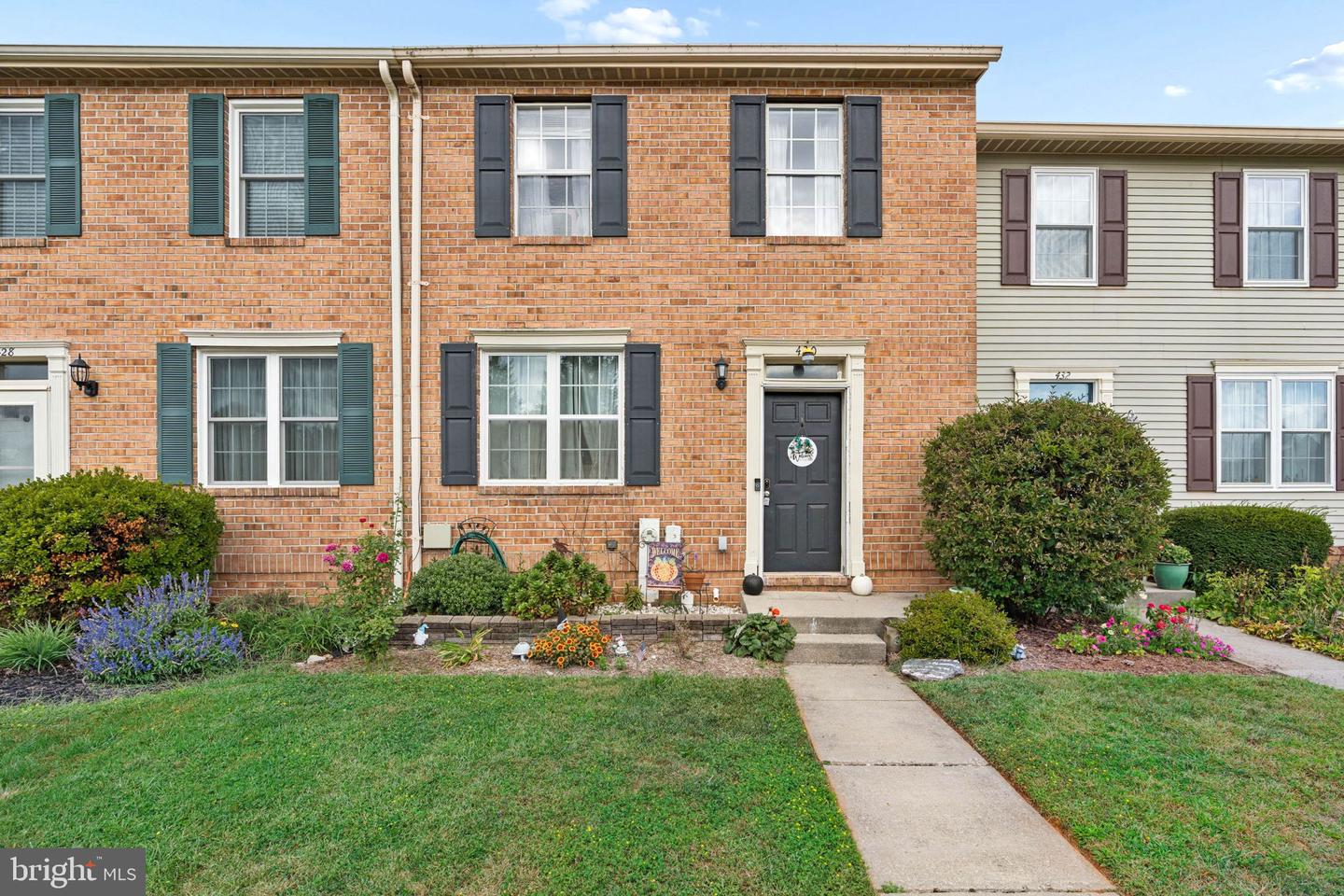 430 Logan Dr — photo