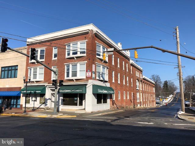 77 E Main St #307 — photo